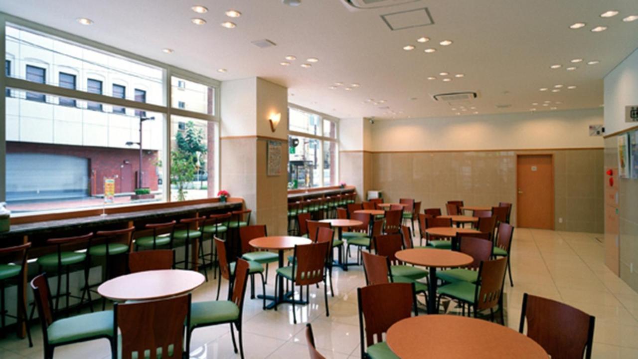 Toyoko Inn Takasaki Eki Nishi Guchi No 1 Екстер'єр фото