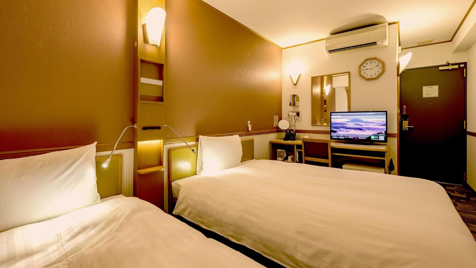 Toyoko Inn Takasaki Eki Nishi Guchi No 1 Номер фото