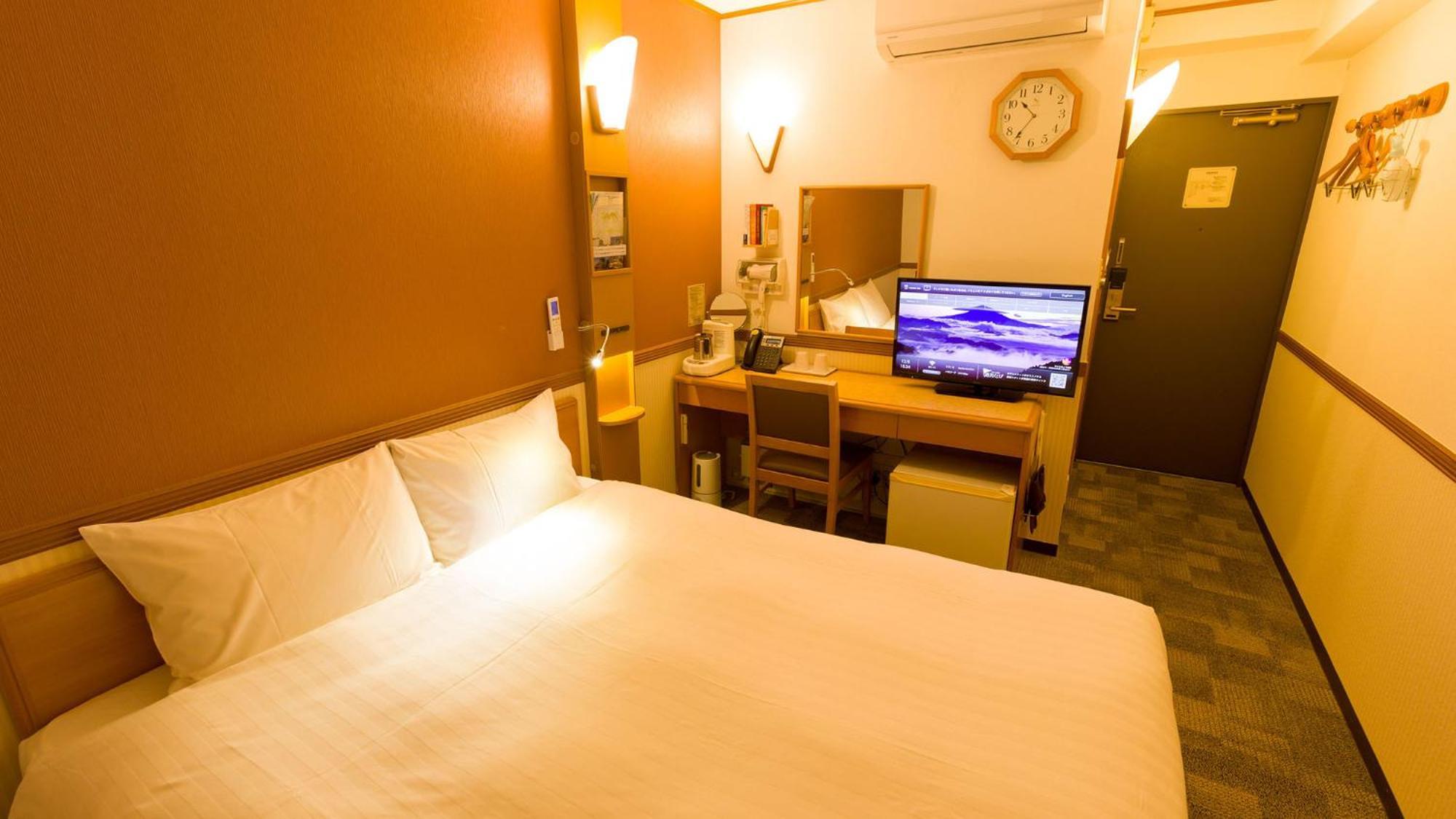 Toyoko Inn Takasaki Eki Nishi Guchi No 1 Номер фото